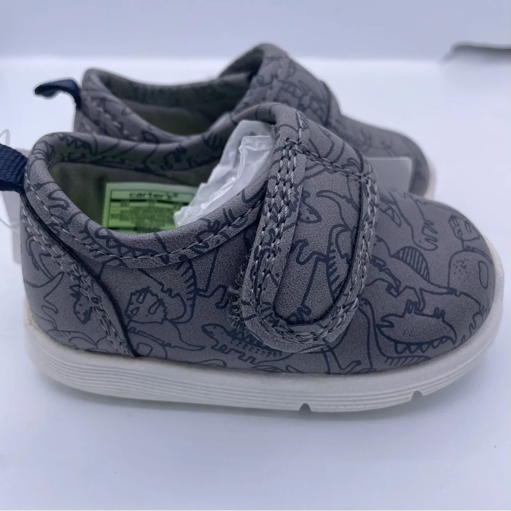 CARTER’S baby boy Turbo2 easy on comfy gray sneakers Size 2 (3-6months)